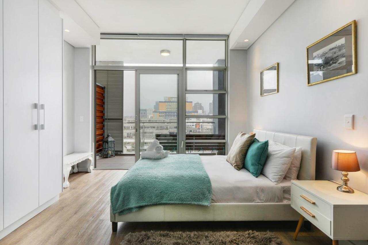 Backup-Powered Stylish Central Apartment Near Table Mountain Fokváros Kültér fotó
