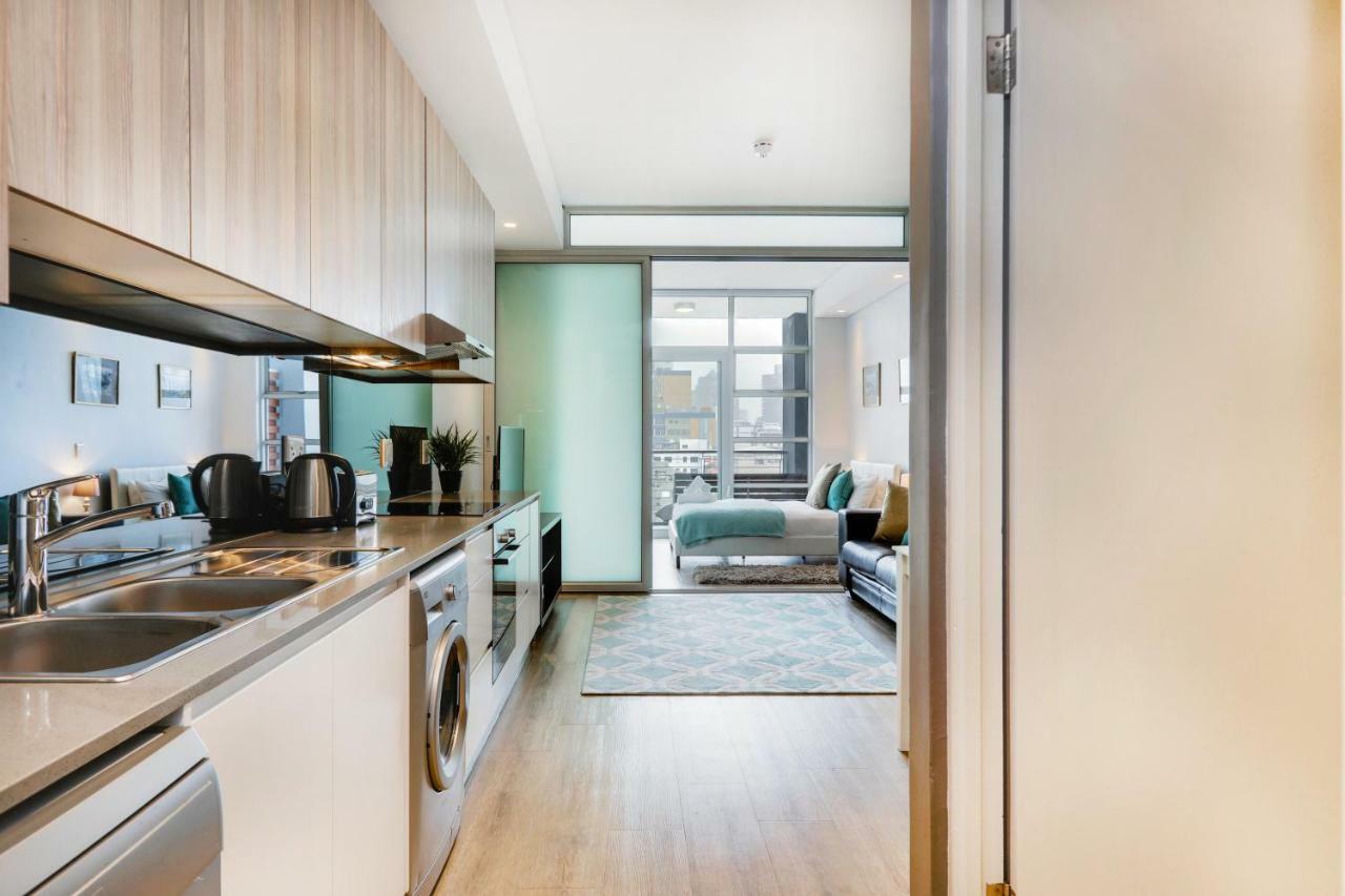 Backup-Powered Stylish Central Apartment Near Table Mountain Fokváros Kültér fotó