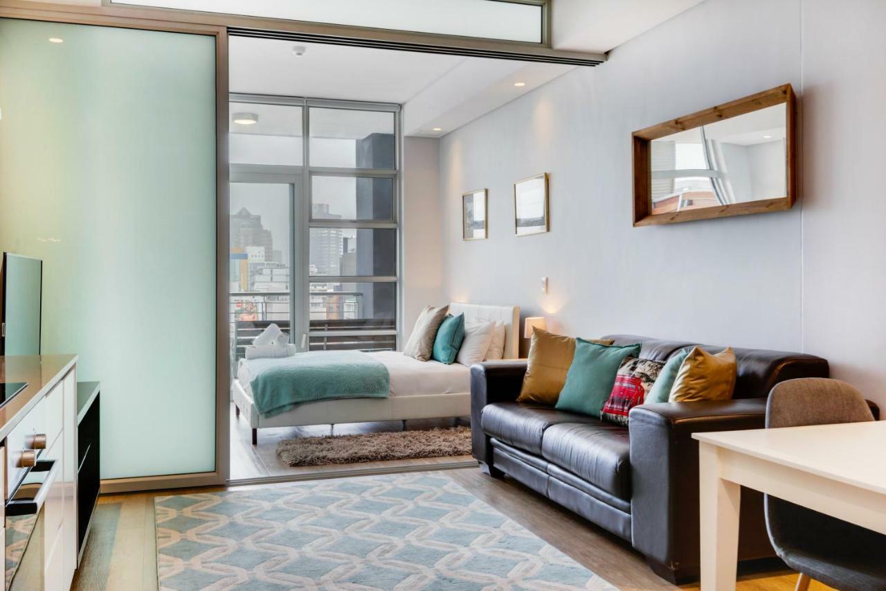 Backup-Powered Stylish Central Apartment Near Table Mountain Fokváros Kültér fotó
