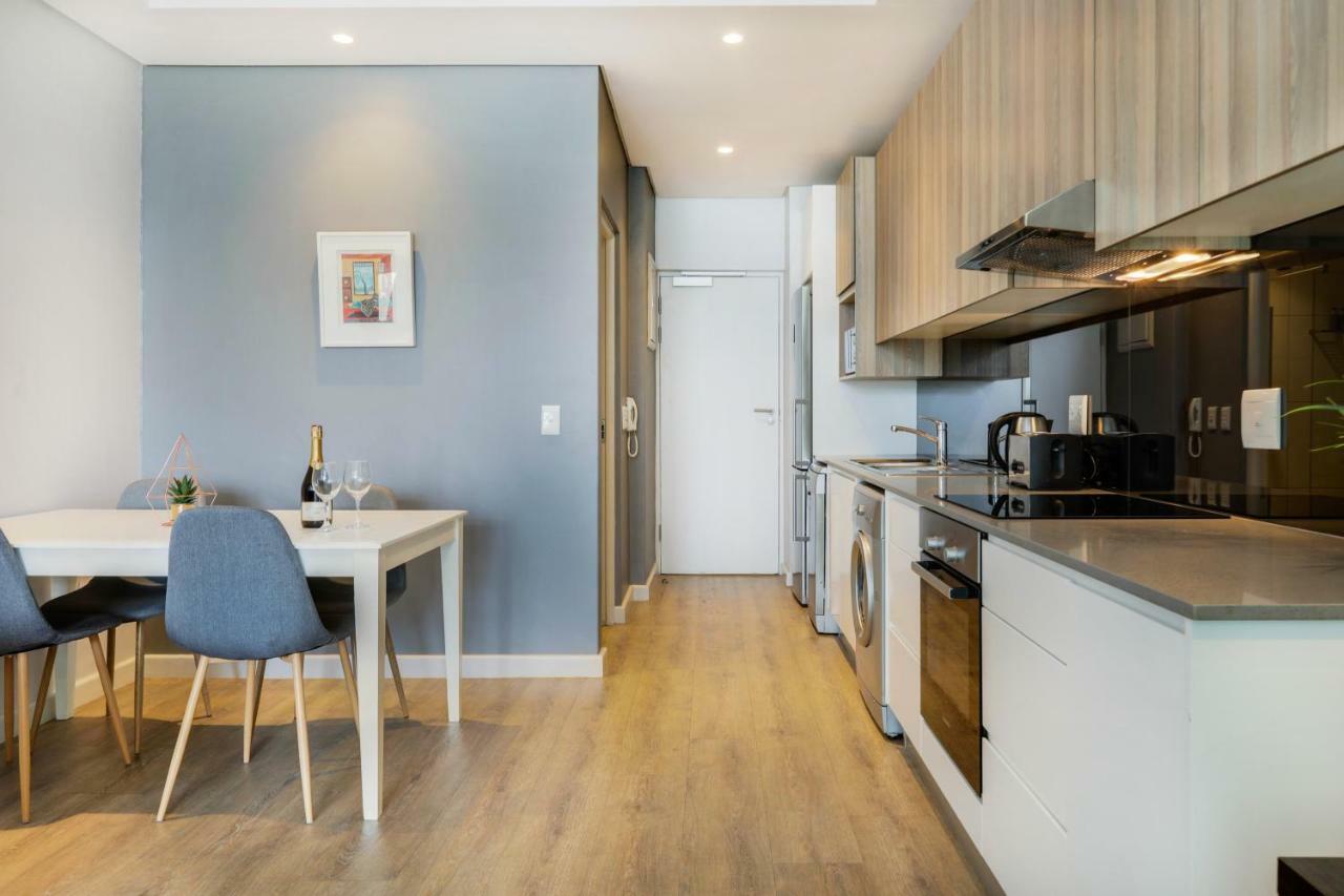 Backup-Powered Stylish Central Apartment Near Table Mountain Fokváros Kültér fotó