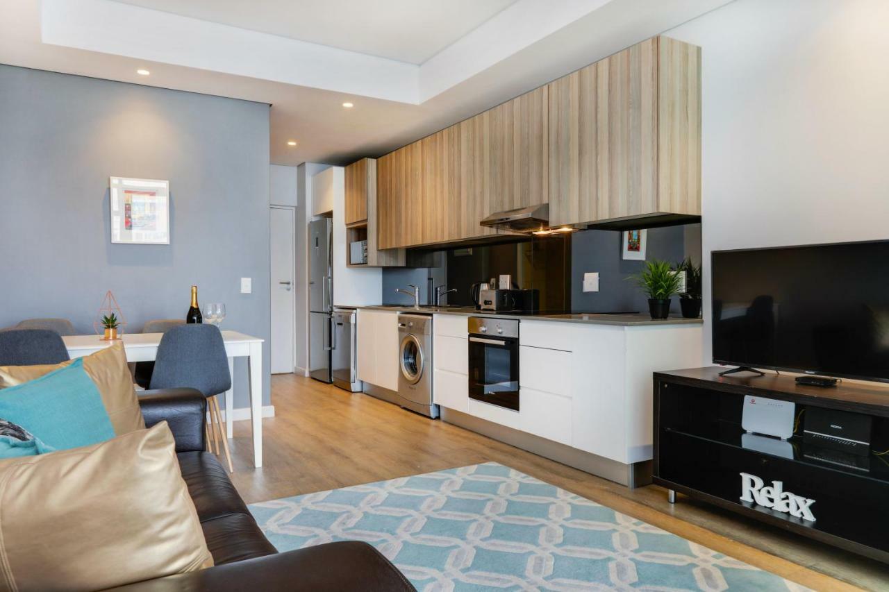Backup-Powered Stylish Central Apartment Near Table Mountain Fokváros Kültér fotó