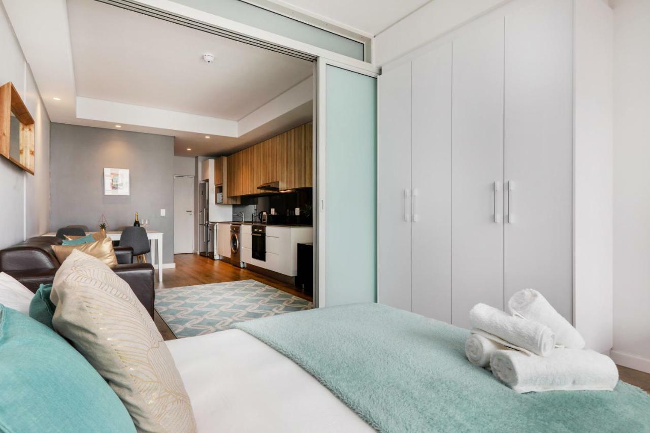 Backup-Powered Stylish Central Apartment Near Table Mountain Fokváros Kültér fotó