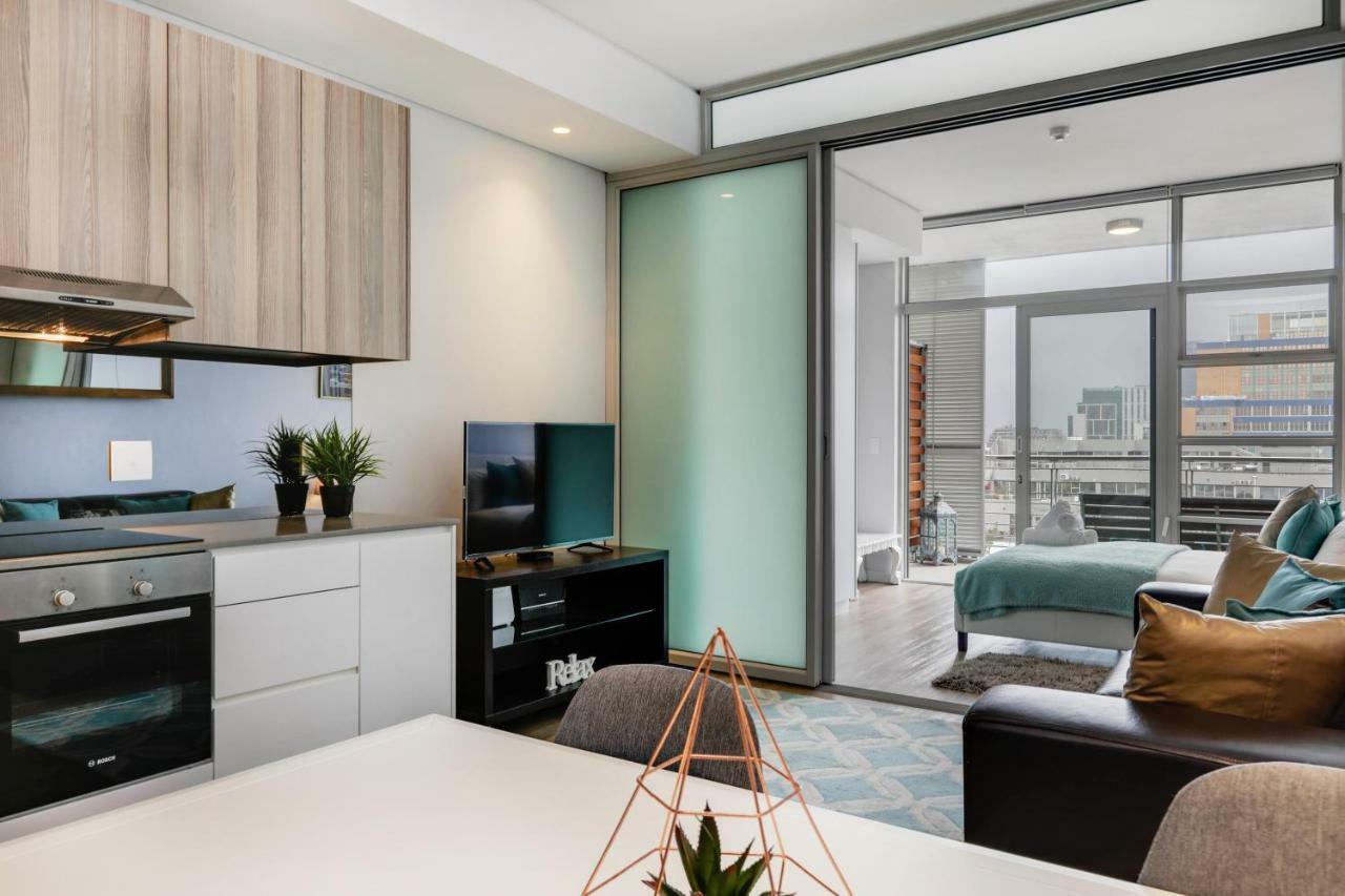 Backup-Powered Stylish Central Apartment Near Table Mountain Fokváros Kültér fotó